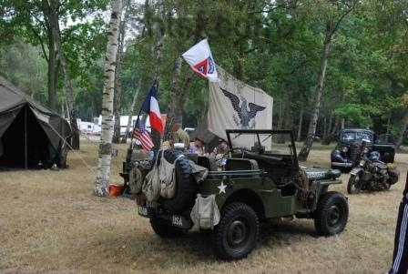 Jeep équipée radio de 1944 à la forêt de Montgeon.